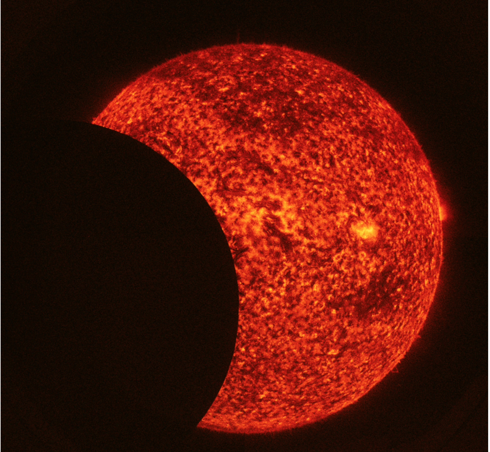 'Shaky' Solar Eclipse Spotted from Space (Video)