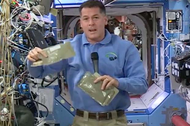 Thanksgiving In Space - ISS Commander Shares Menu | Video