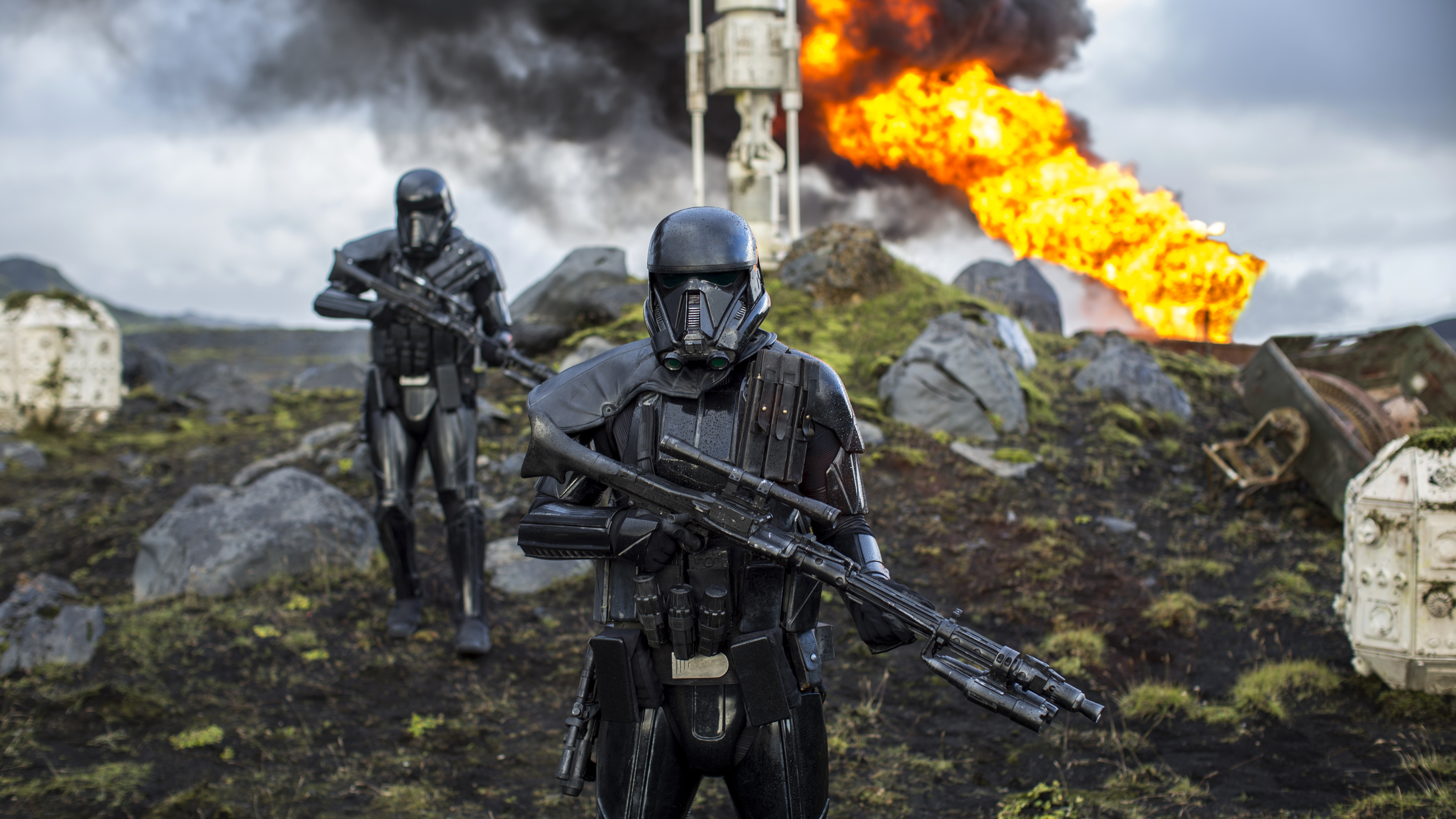Science of 'Star Wars': How Would Lightsabers, the Force & Hyperspeed Work?