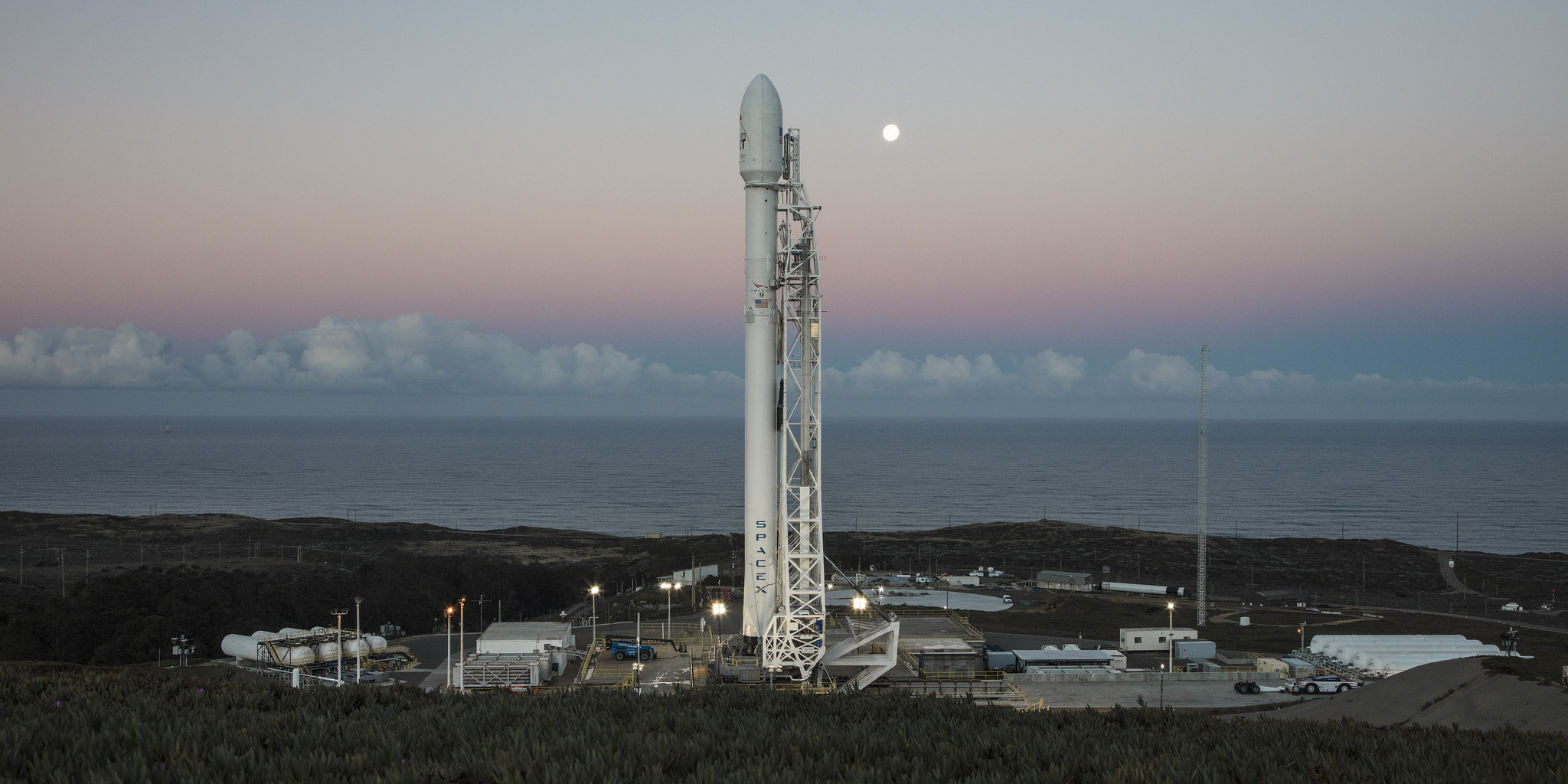 SpaceX Back in Action for 2017
