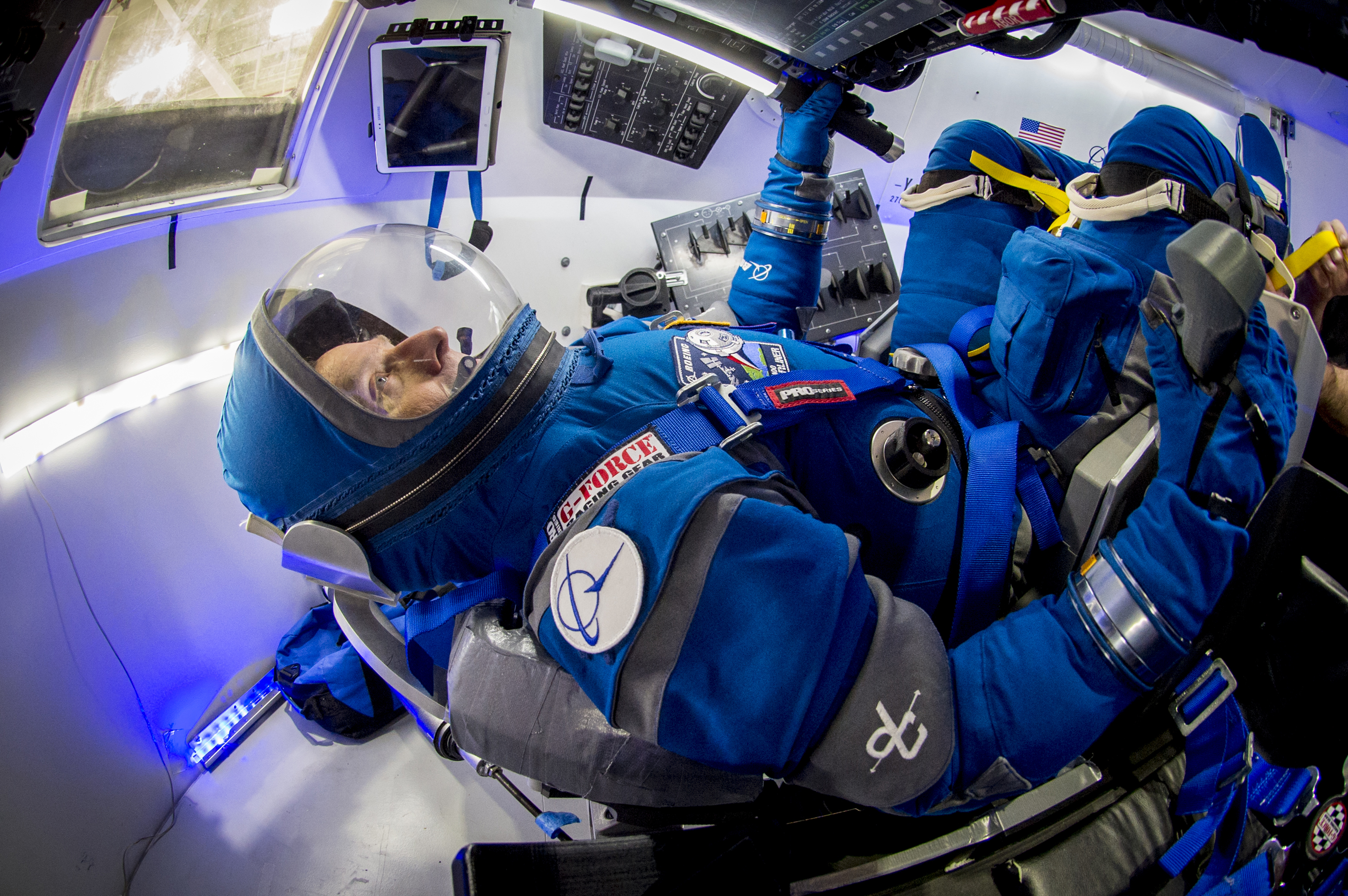 Boeing Unveils New Spacesuits for Starliner Astronaut Taxi (Photos) - Space.com