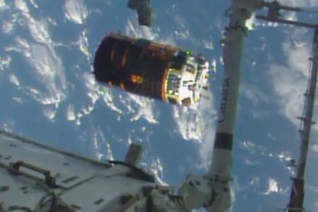 Japanese HTV-6 Cargo Ship Released From Space Station | Video