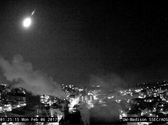 A very bright meteor blazed through the skies over Lake Michigan at around 1:25 a.m. local time on Feb. 6, 2017. The fireball's flight was captured by a camera on the campus of the University of Wisconsin-Madison. 