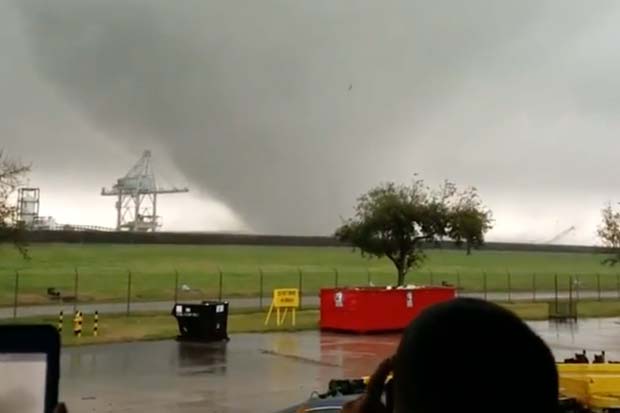 Raw Video: Tornado at NASA's Michoud Assembly Facility