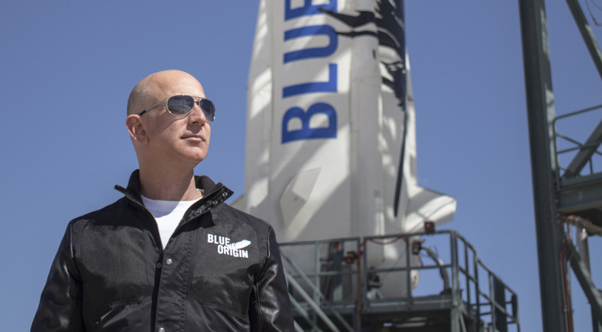 Bezos and Blue Origin Reportedly Pitch 'Amazon-like' Delivery for the Moon