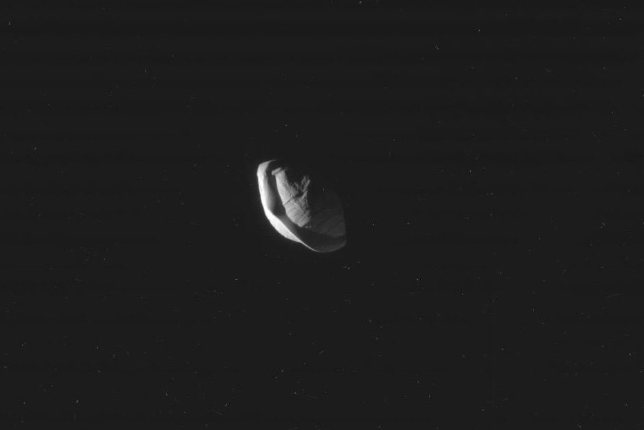 Space Ravioli! Odd Shape of Saturn's 'Flying Saucer' Moon Pan Revealed