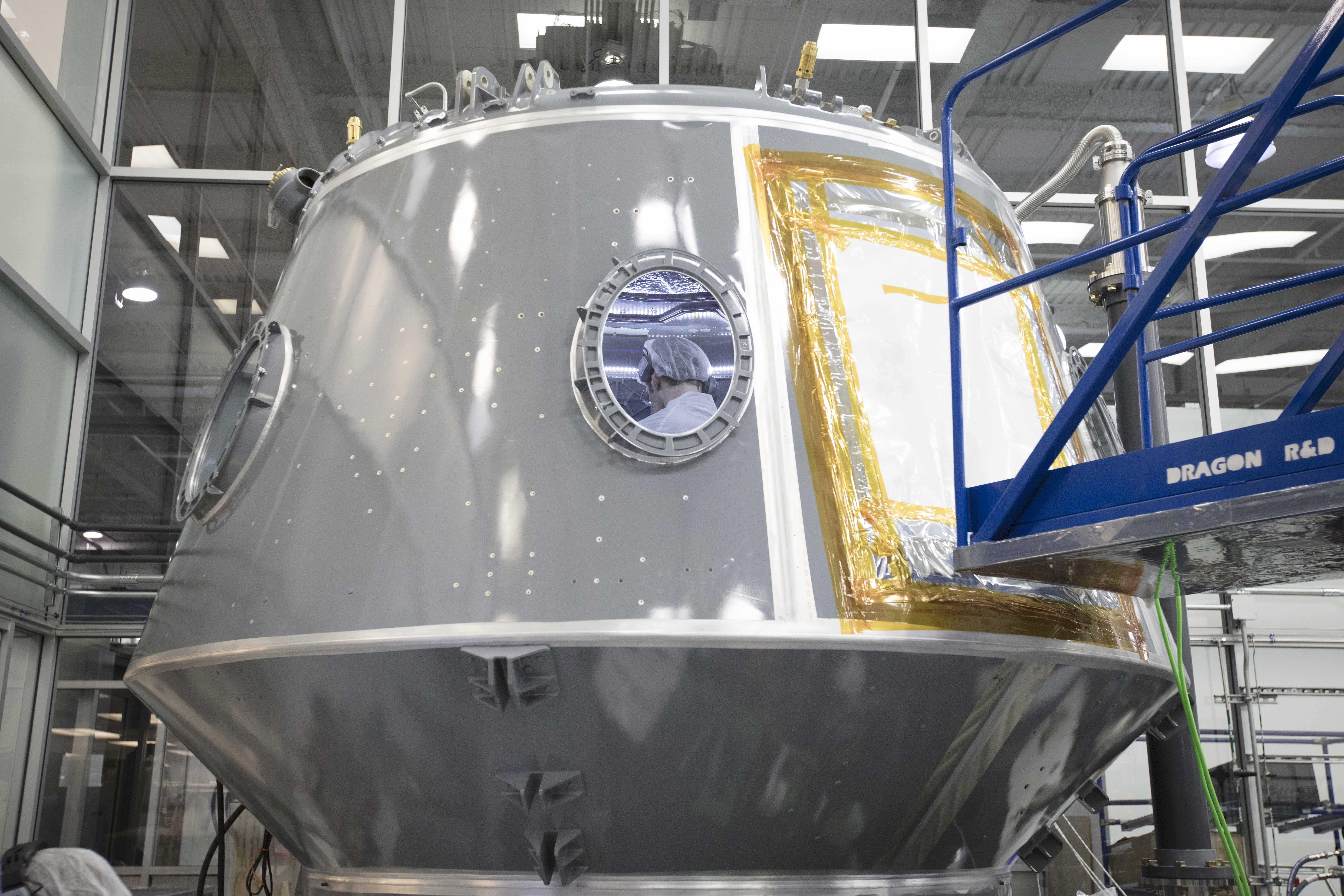 NASA Tests SpaceX Crew Dragon Capsule's Life-Support Systems