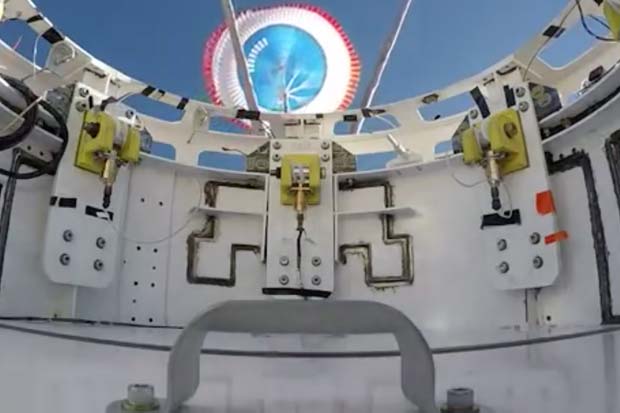 Flight-Sized Boeing Capsule Dropped From Balloon - On-Board Camera Video