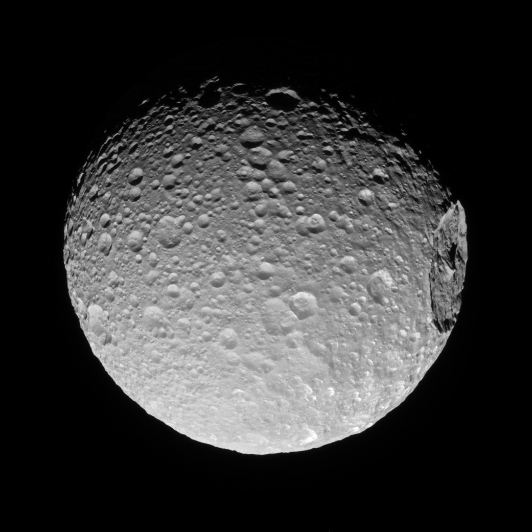NASA's Cassini detects heat of ocean on Saturn moon