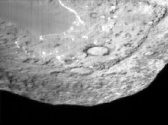 Close-up of comet Tempel 1 surface from NASA